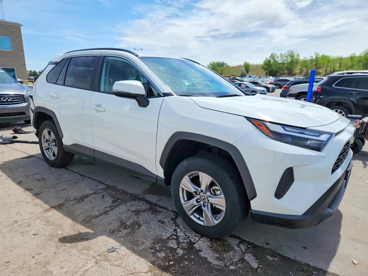 2025 Toyota Rav4 Xle - Image 4