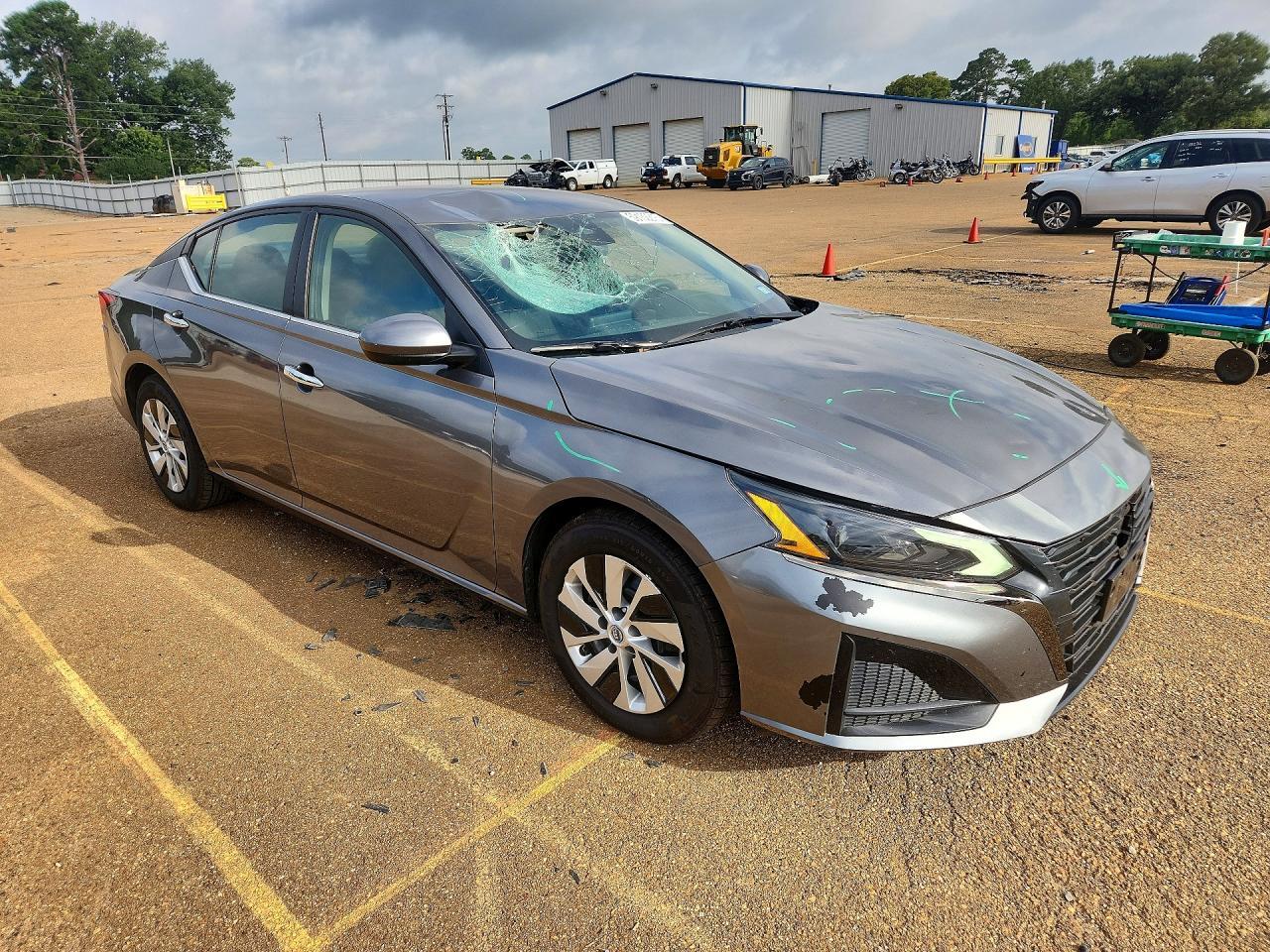 2023 Nissan Altima S - Фото 4