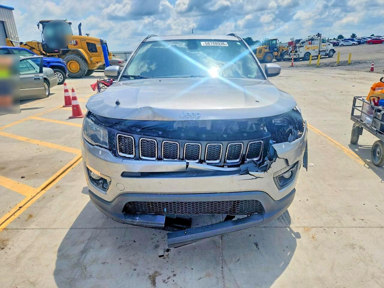 2017 Jeep Compass Latitude - Image 5