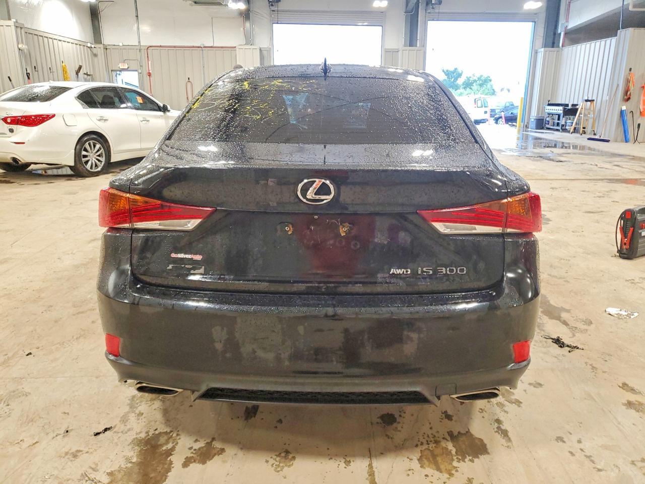 2019 Lexus Is 300 - Image 6