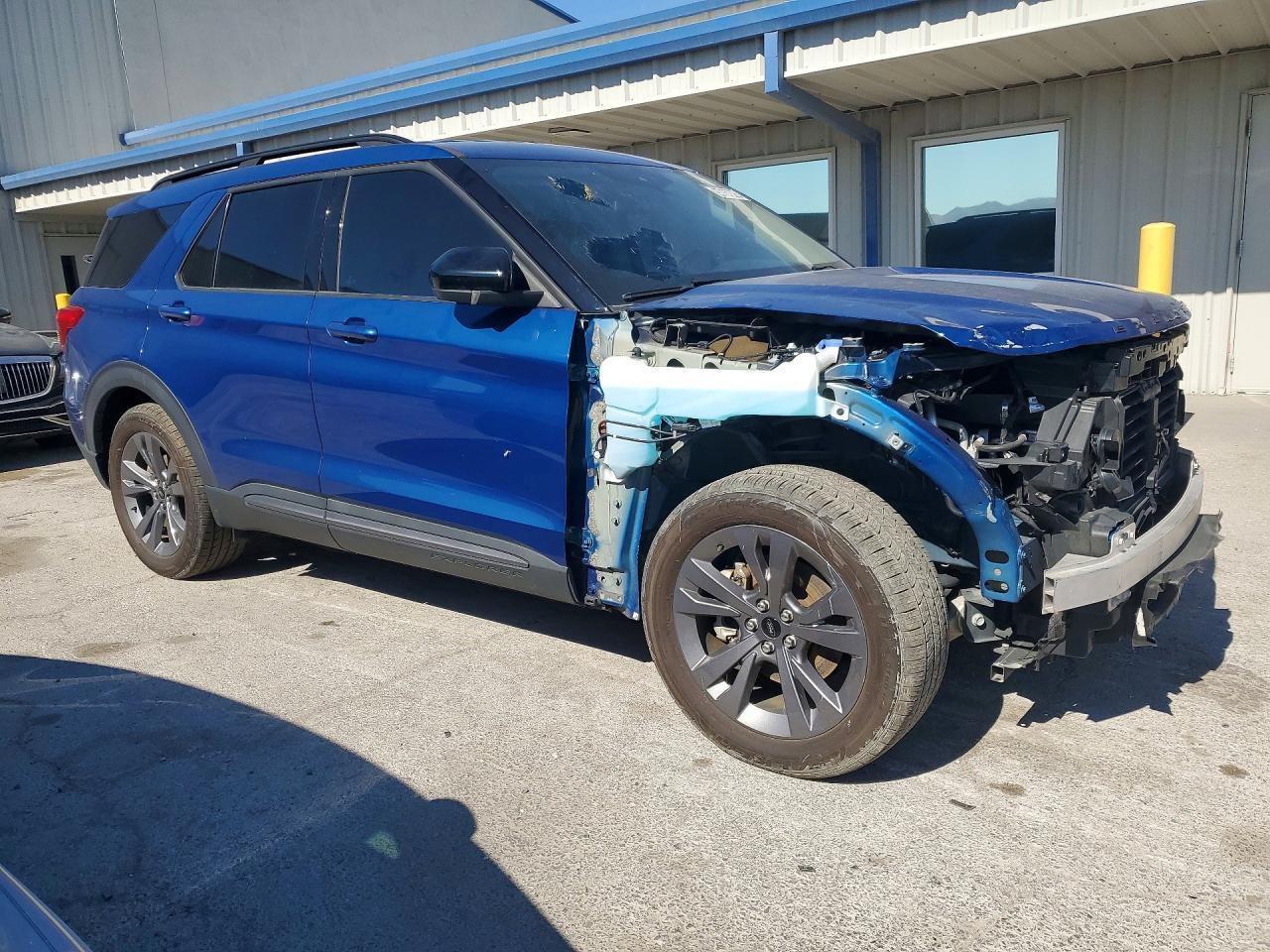 2022 Ford Explorer Xlt - Фото 4