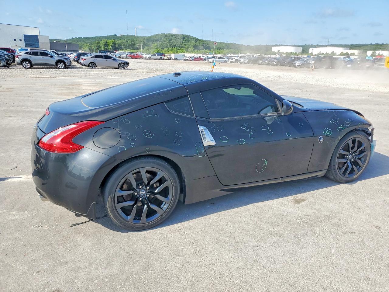 2015 Nissan 370Z Touring - Фото 3