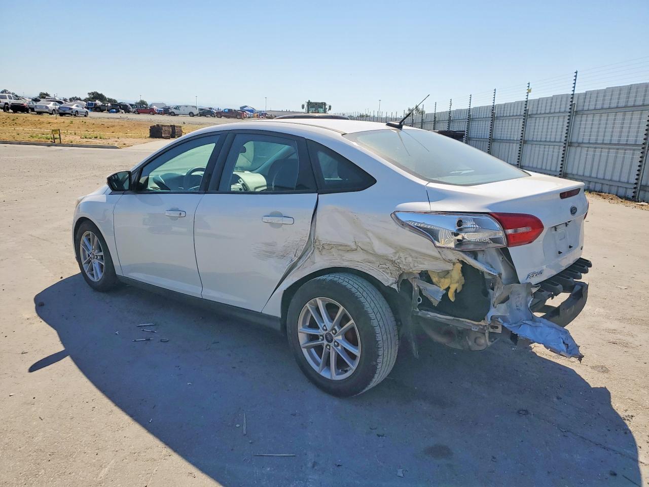 2016 Ford Focus Se - Image 2