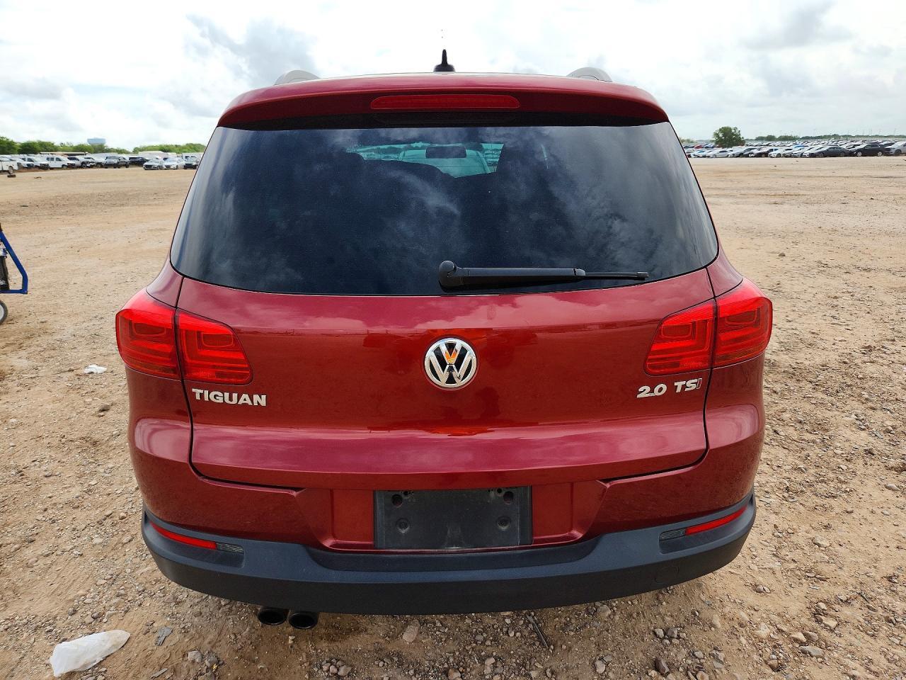 2015 Volkswagen Tiguan S - Image 6