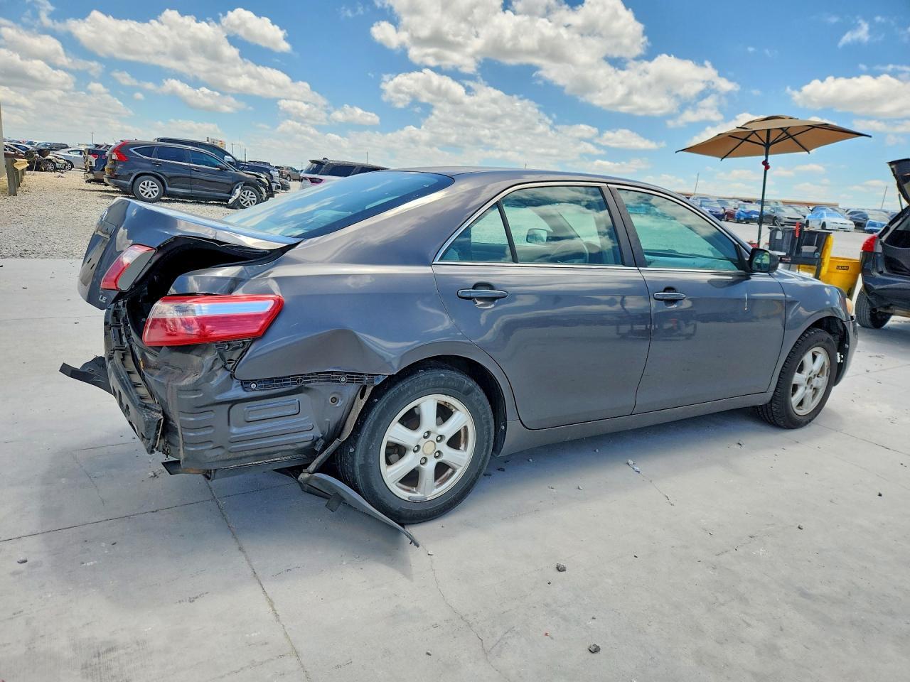 2008 Toyota Camry Le - Image 3
