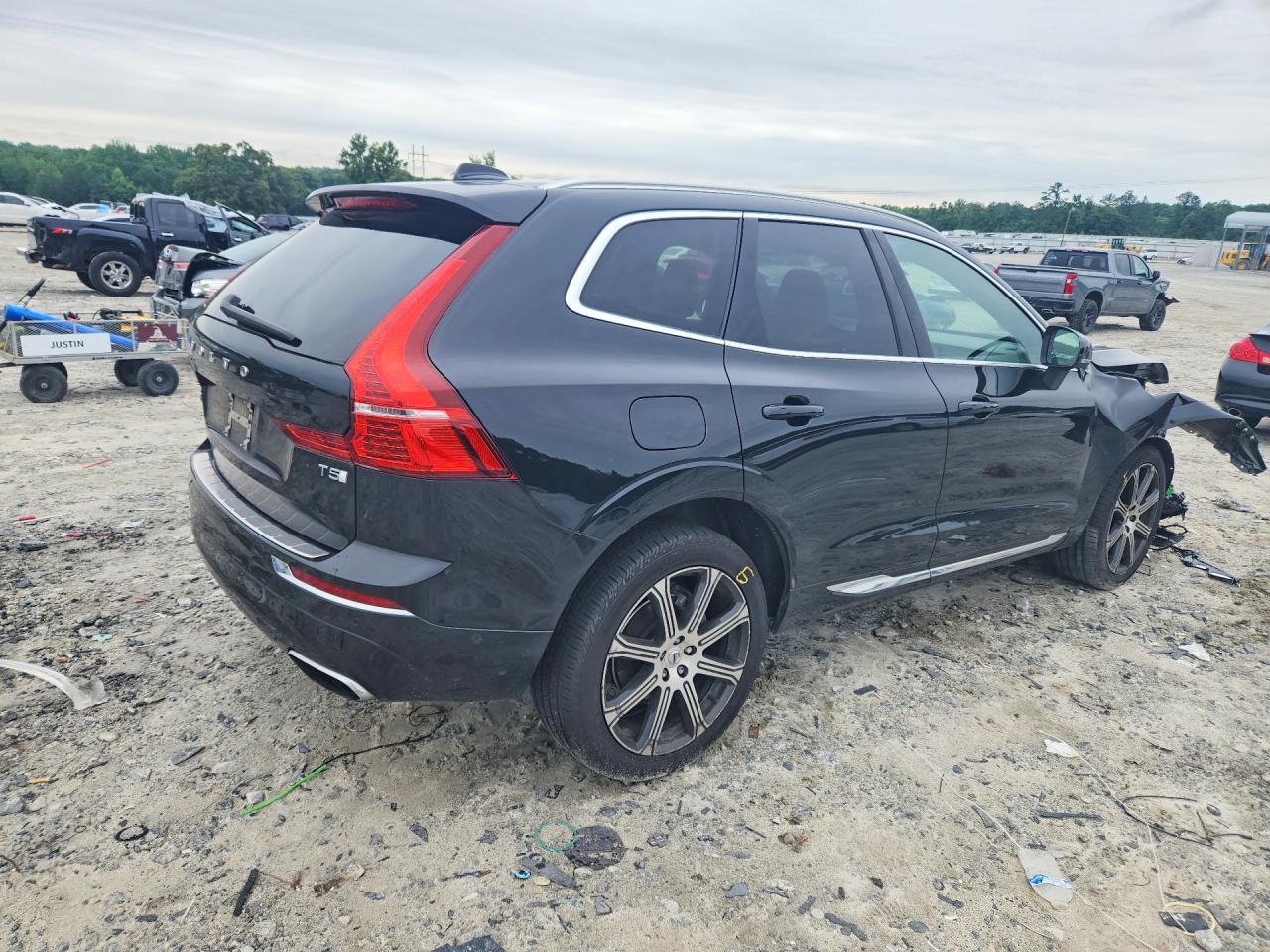 2021 Volvo Xc60 T5 Inscription - Image 3