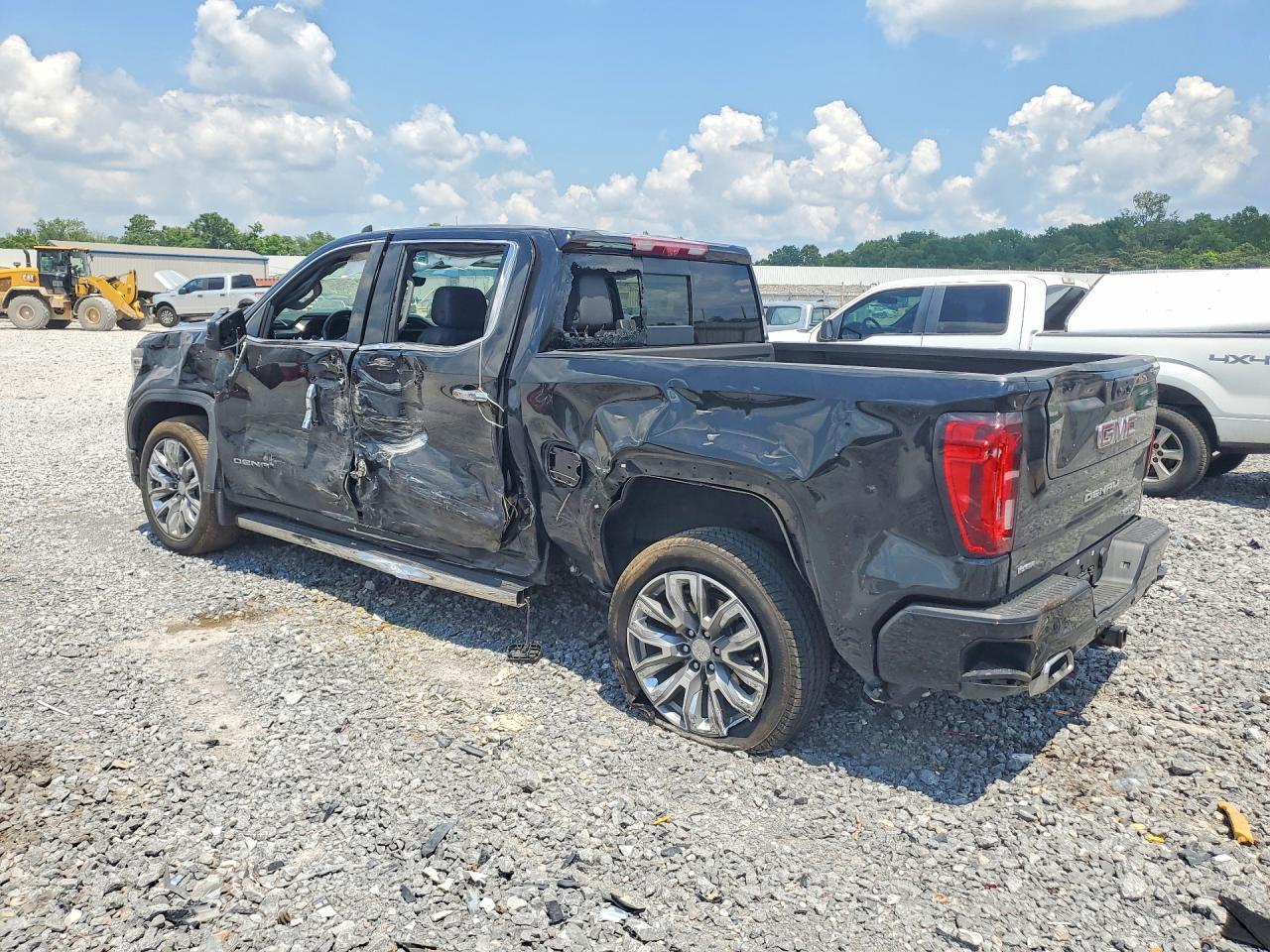 2025 GMC Sierra K1500 Denali - Image 2