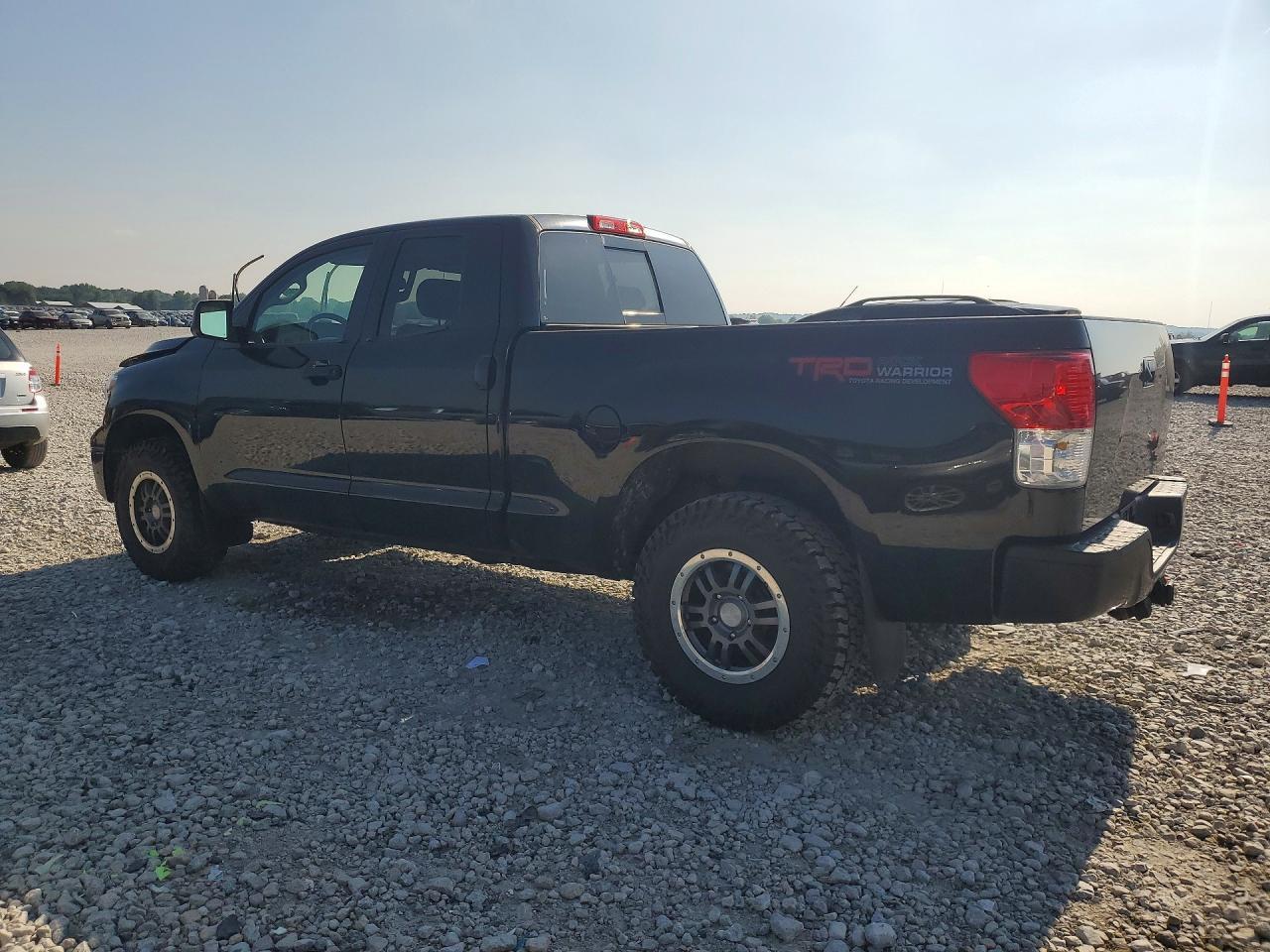 2011 Toyota Tundra Double Cab Sr5 - Image 2