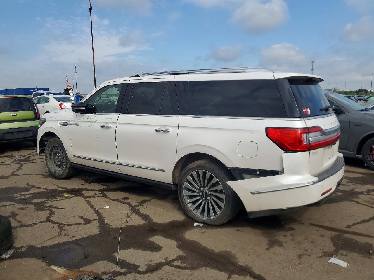 2019 Lincoln Navigator L Reserve - Фото 2
