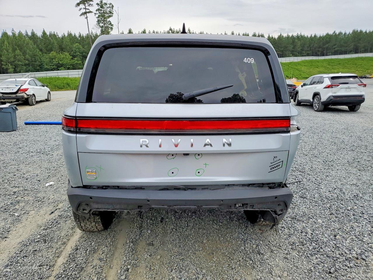 2023 Rivian R1S Adventure - Image 6