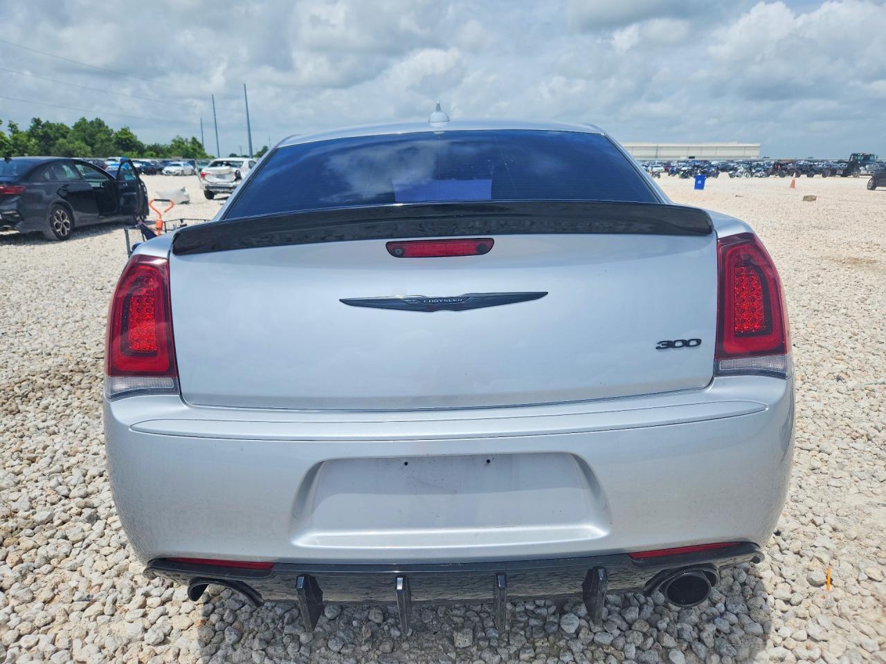 2020 Chrysler 300 Touring - Фото 6