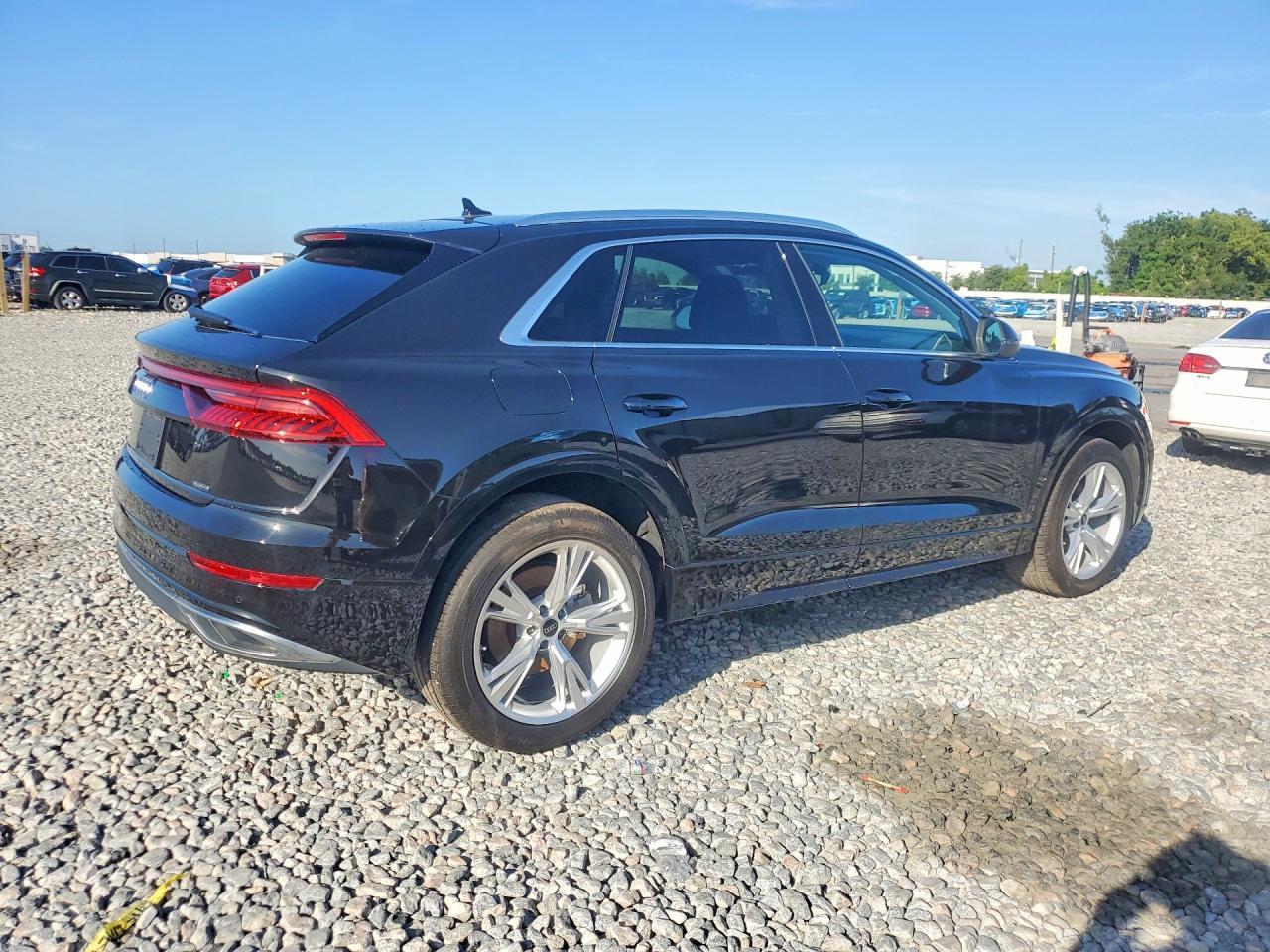 2023 Audi Q8 Premium - Image 3
