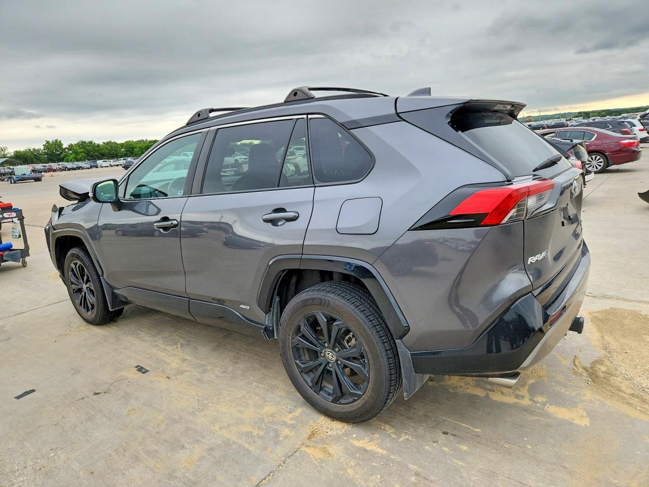 2022 Toyota Rav4 Se - Image 2
