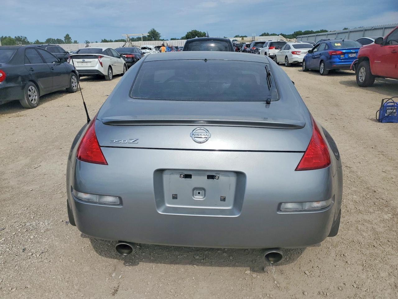 2004 Nissan 350Z Coupe - Фото 6