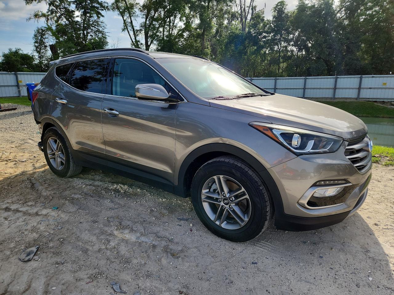 2017 Hyundai Santa Fe Sport 2.4L - Image 4