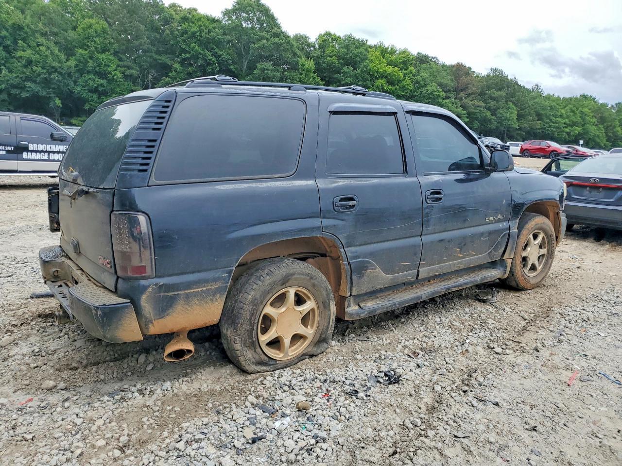 2002 GMC Denali - Фото 3