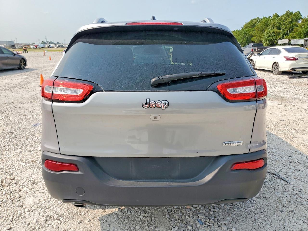 2015 Jeep Cherokee Latitude - Фото 6