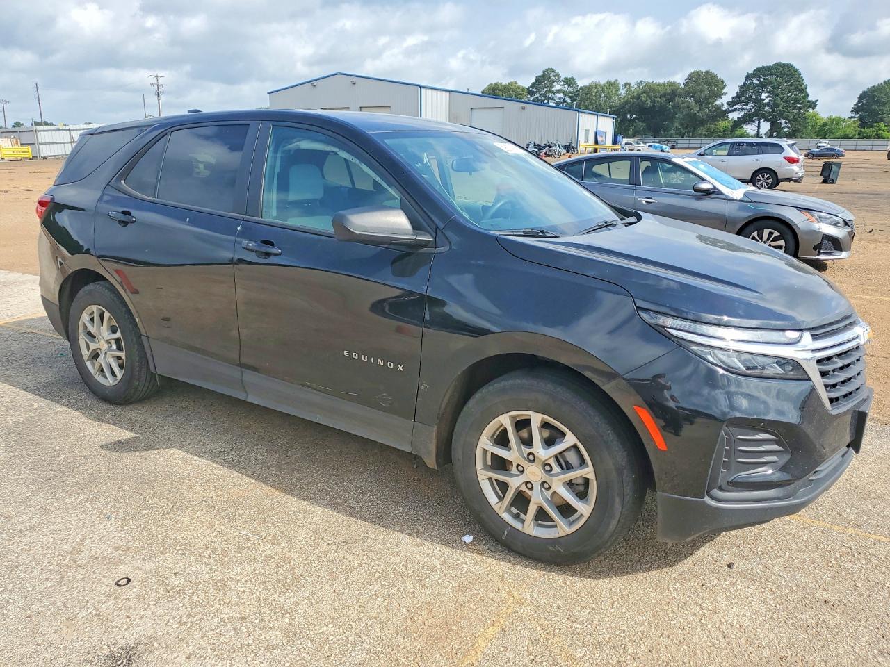 2024 Chevrolet Equinox Ls - Image 4