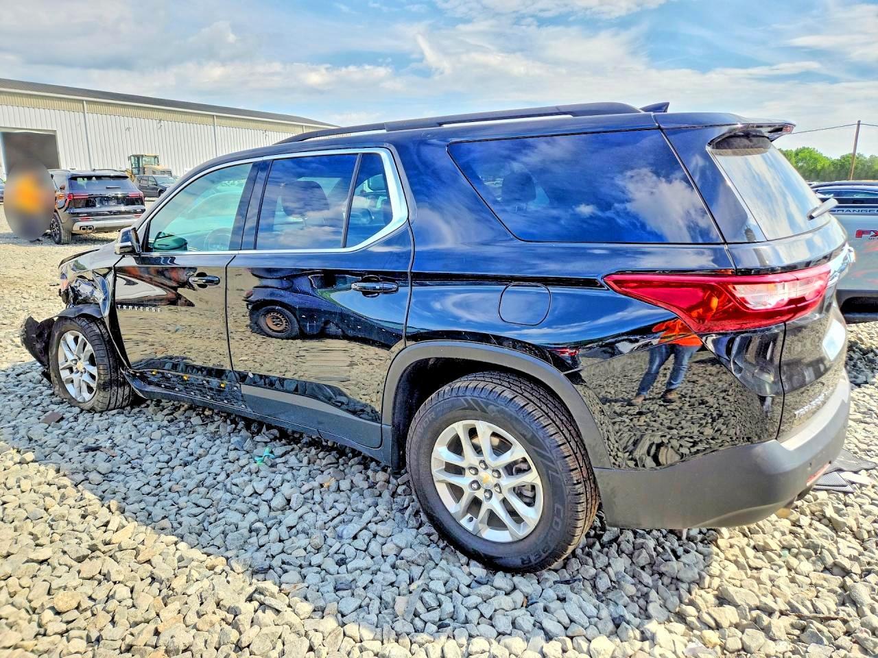 2020 Chevrolet Traverse Lt - Фото 2