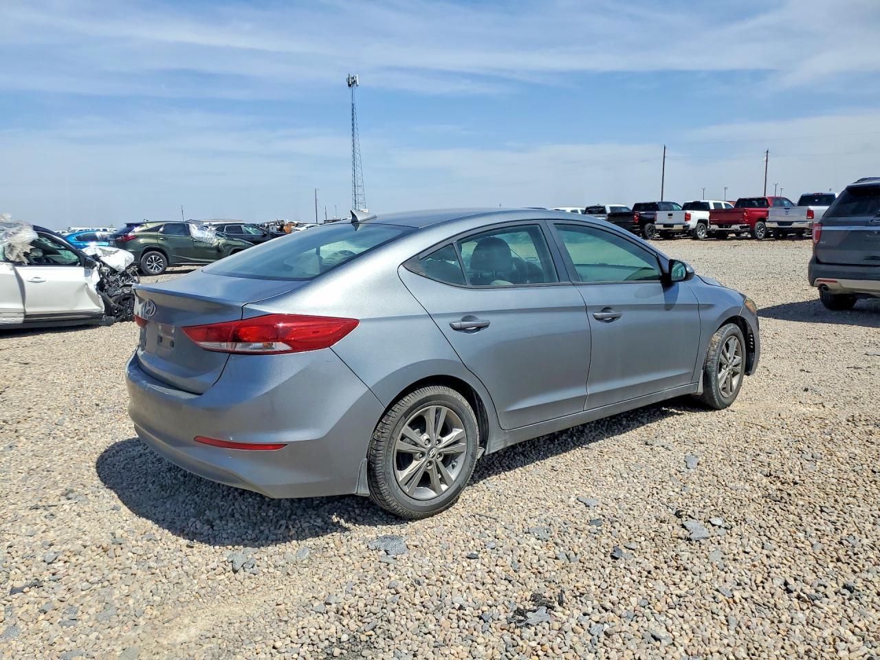 2017 Hyundai Elantra Se - Image 3