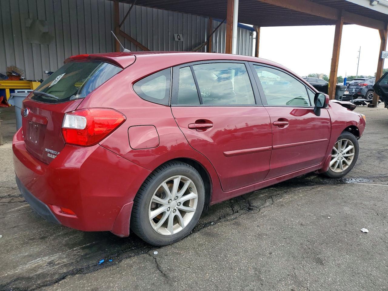 2014 Subaru Impreza Premium - Фото 3