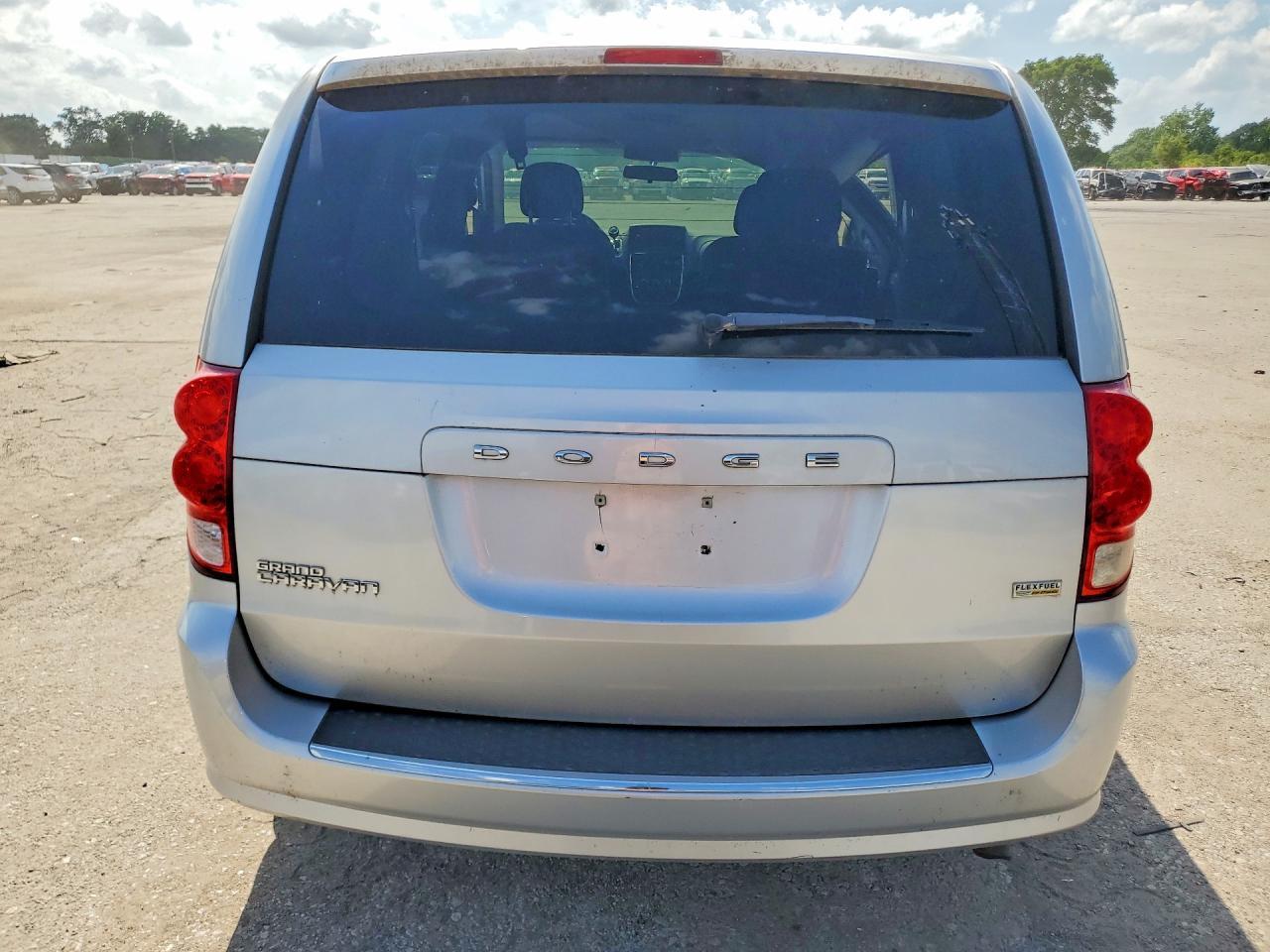 2011 Dodge Grand Caravan Express - Фото 6