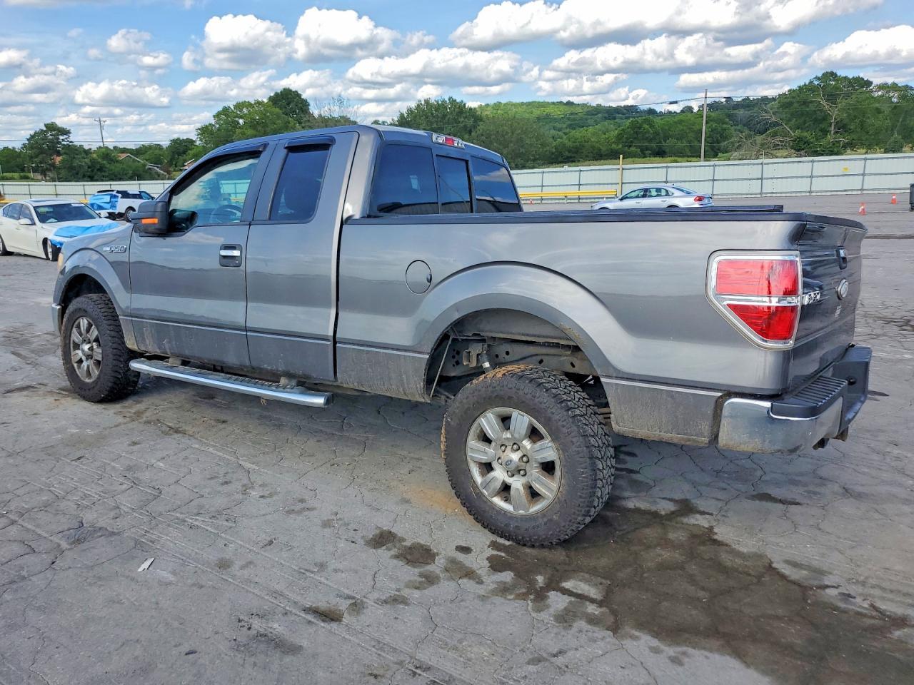 2010 Ford F150 Super Cab - Image 2