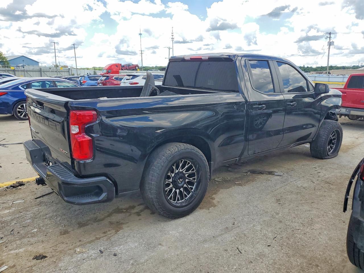 2025 Chevrolet Silverado K1500 Rst - Image 3