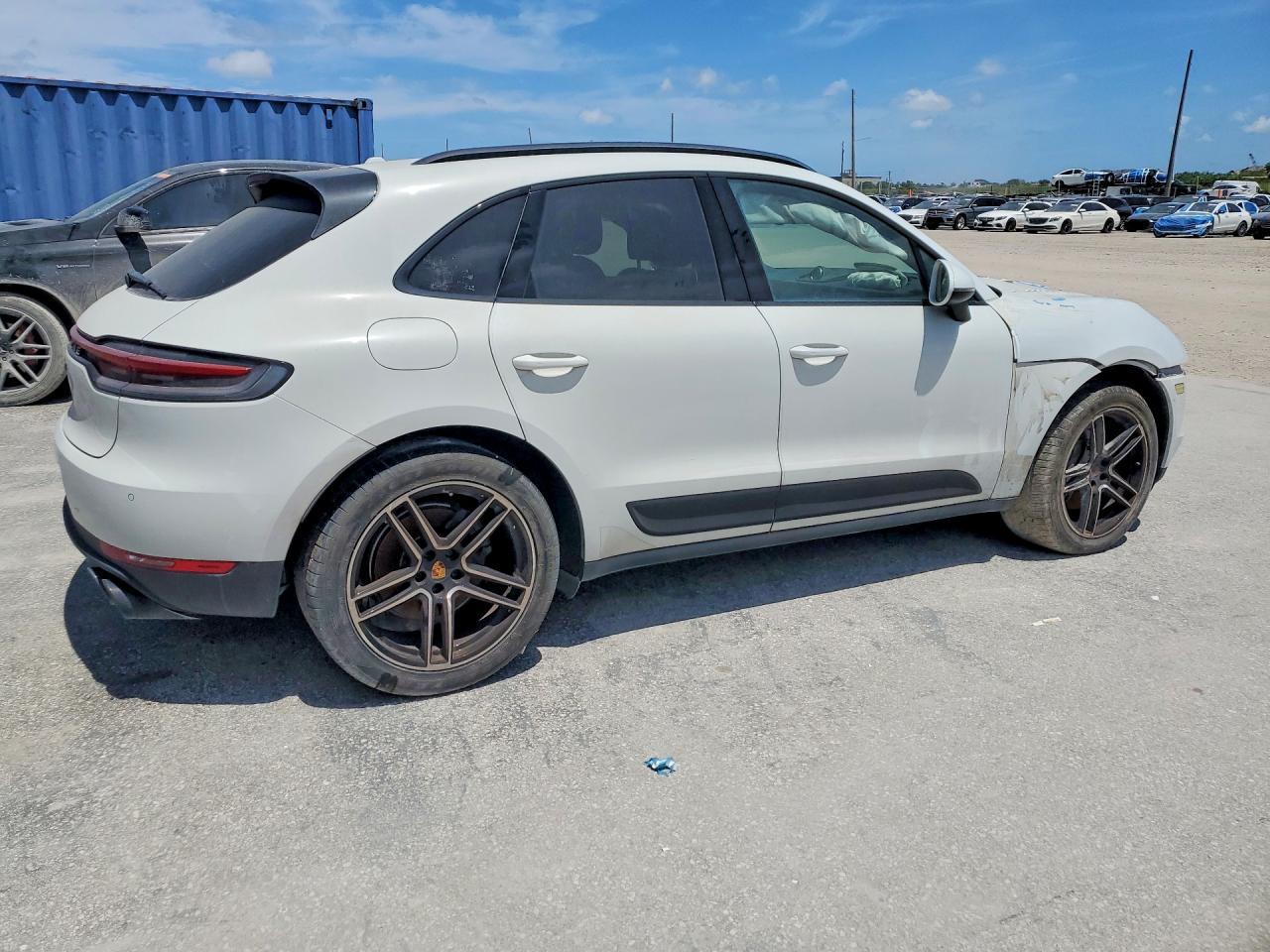 2019 Porsche Macan S - Image 3