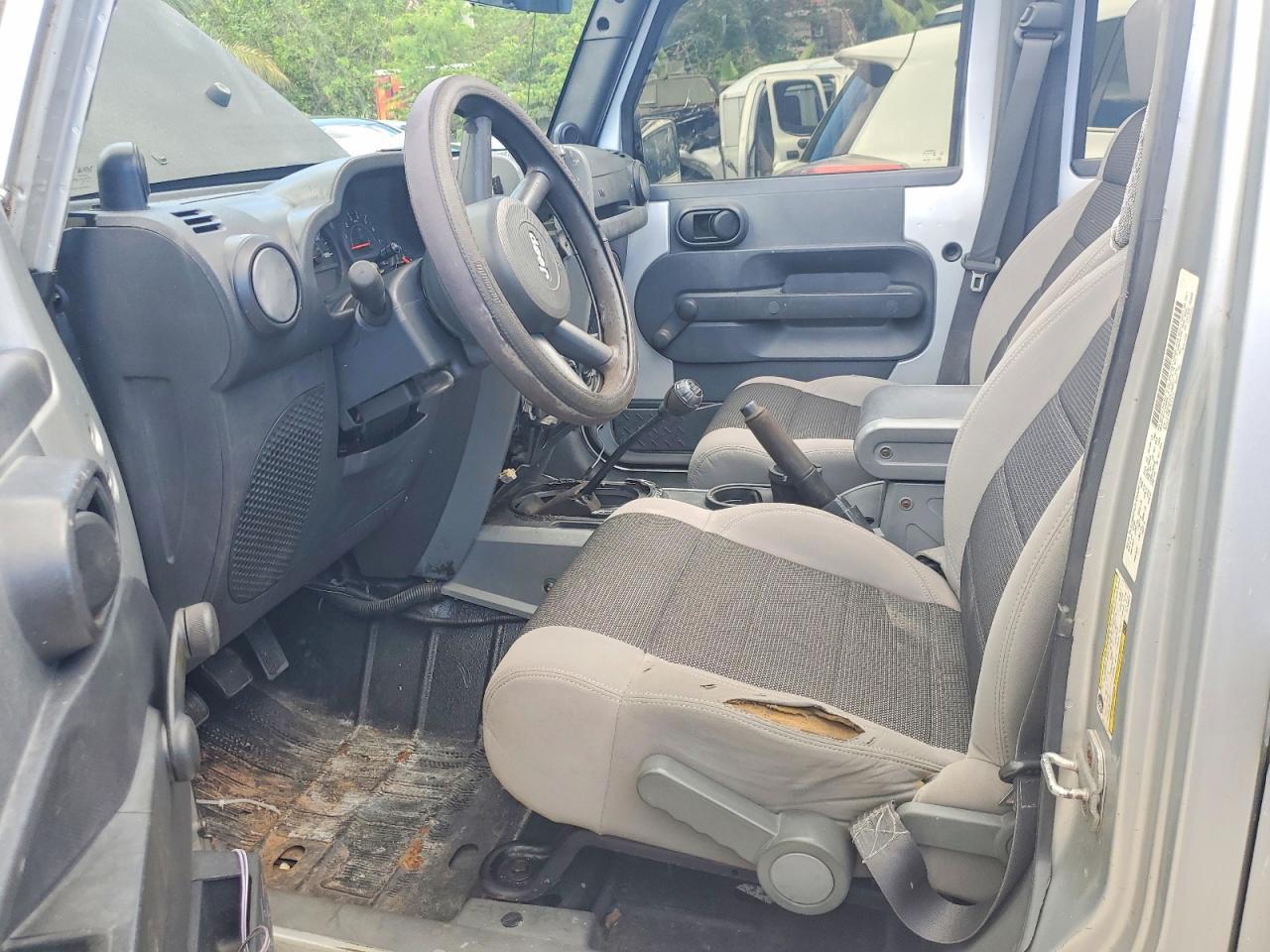 2007 Jeep Wrangler X - Image 7