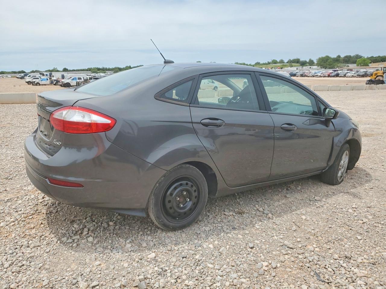 2019 Ford Fiesta Se - Фото 3