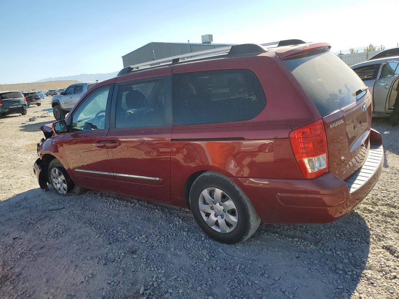 2007 Hyundai Entourage Gls - Image 2