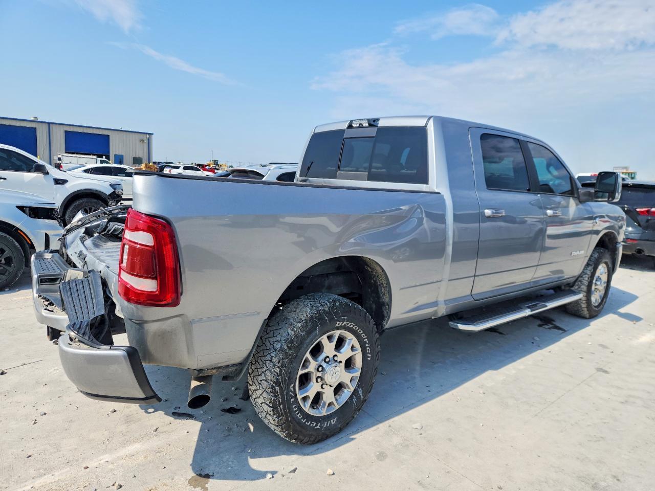 2023 Ram 2500 - Фото 3