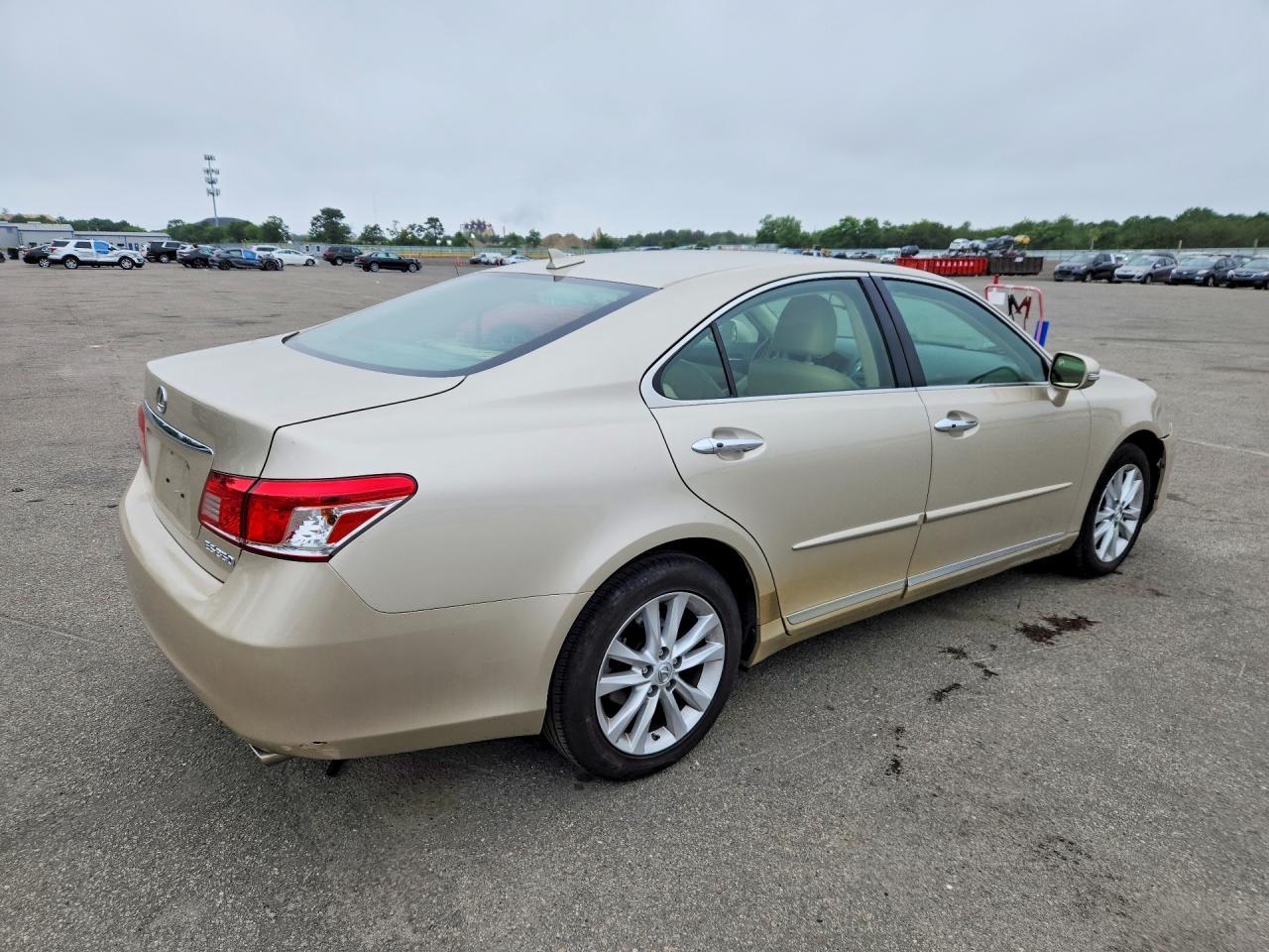 2011 Lexus Es 350 - Image 3