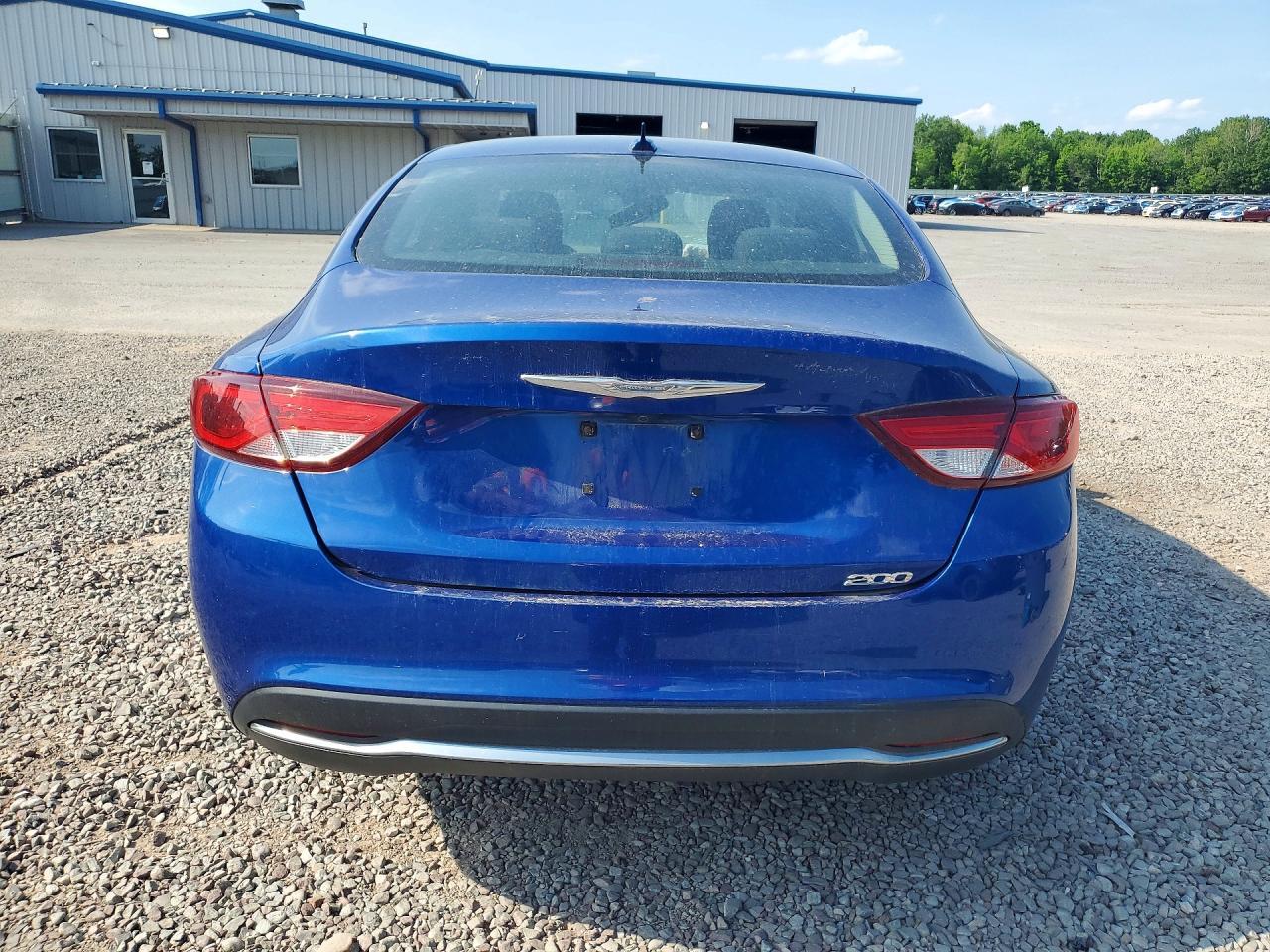 2016 Chrysler 200 Limited - Image 6