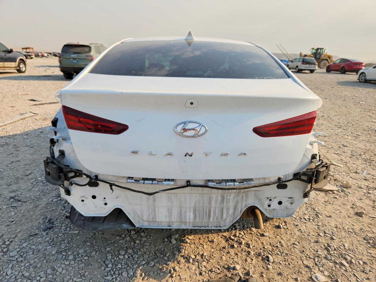 2020 Hyundai Elantra Sel - Фото 6