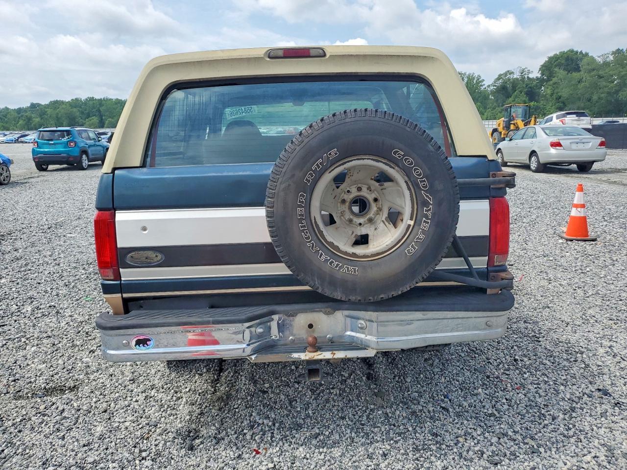 1995 Ford Bronco U100 - Фото 6