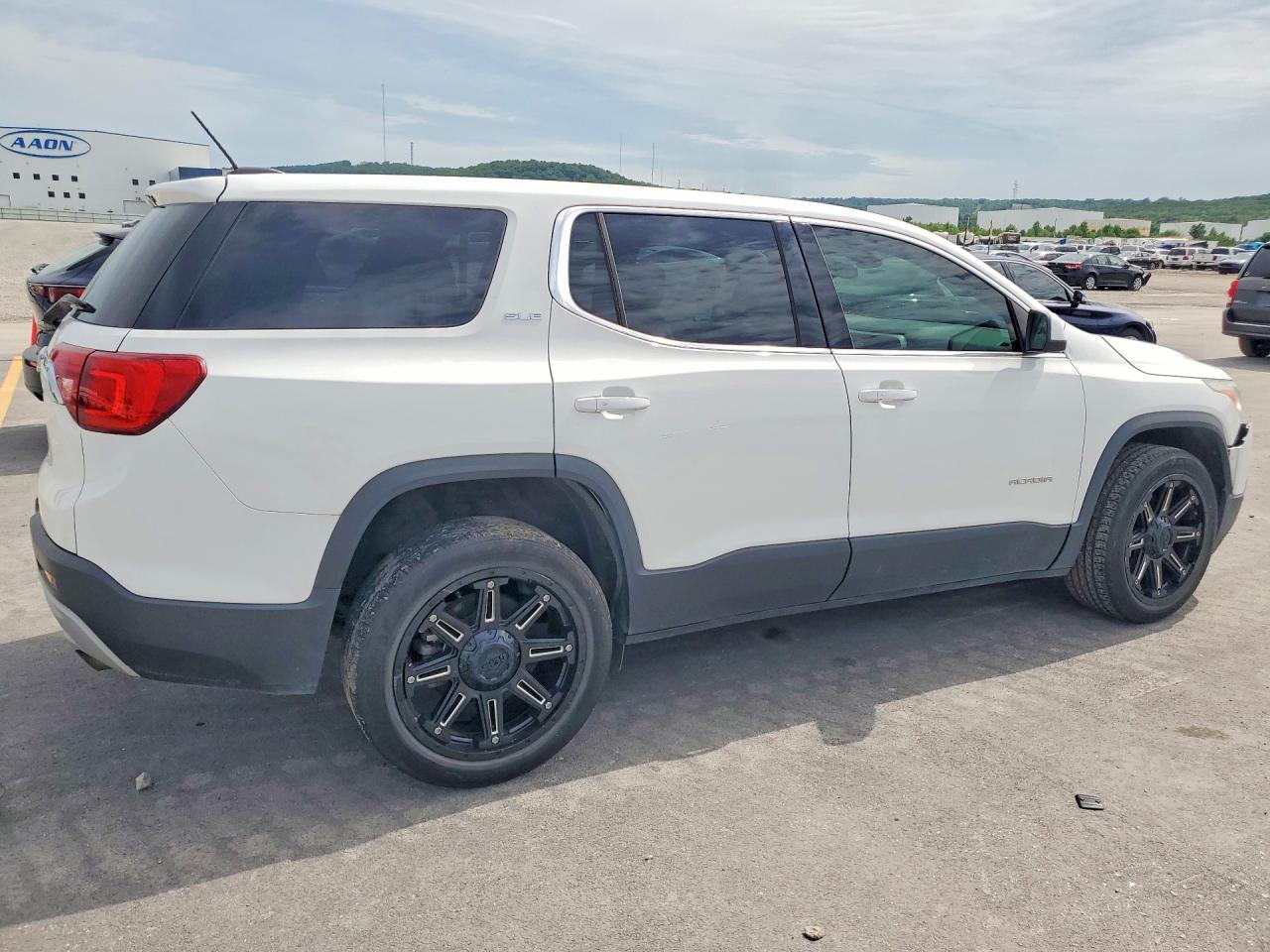 2018 GMC Acadia Sle - Image 3