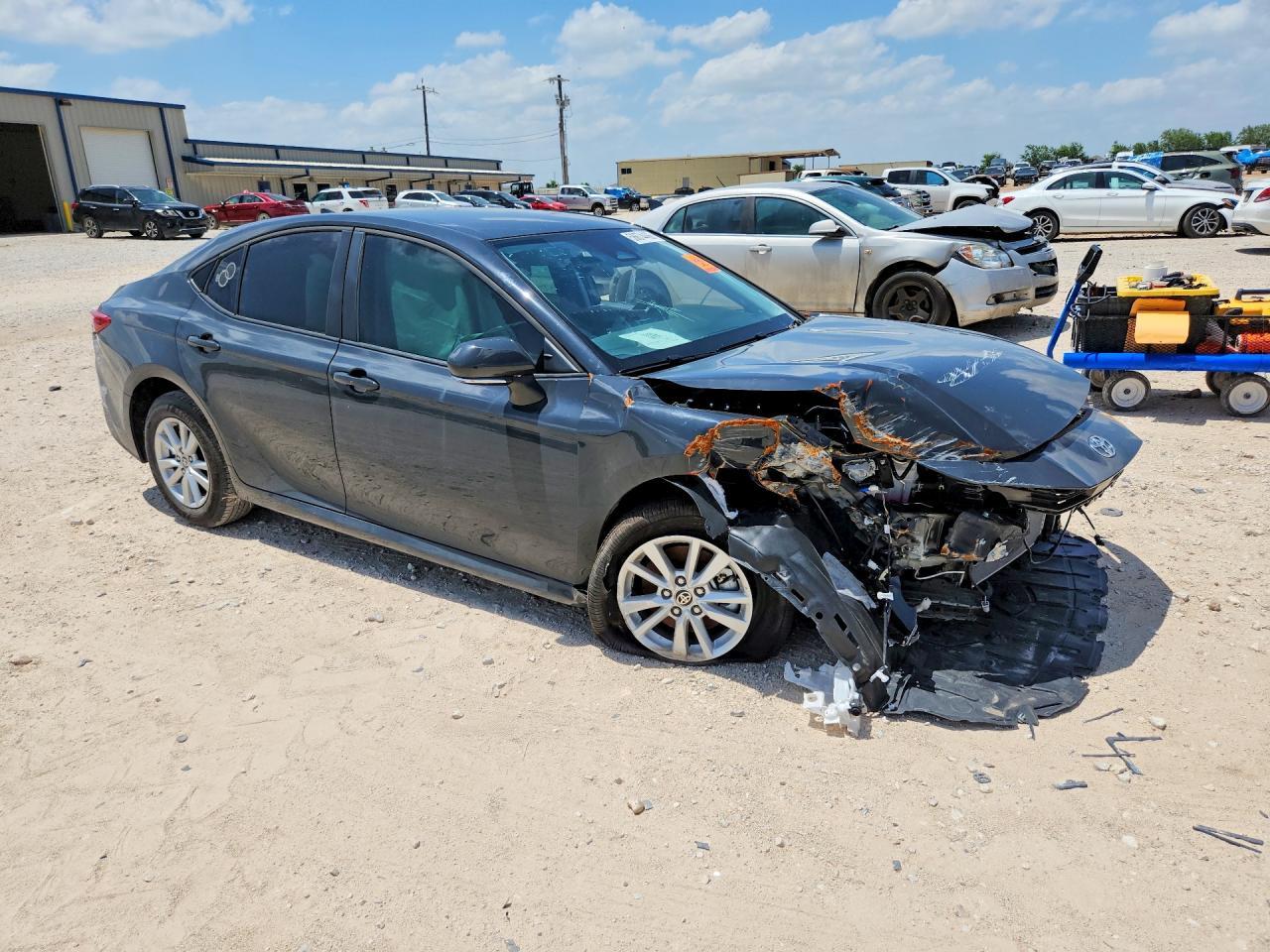 2026 Toyota Camry Le - Фото 4