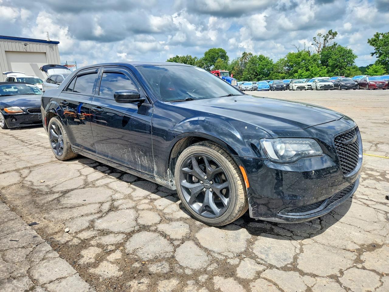 2022 Chrysler 300 Touring - Фото 4