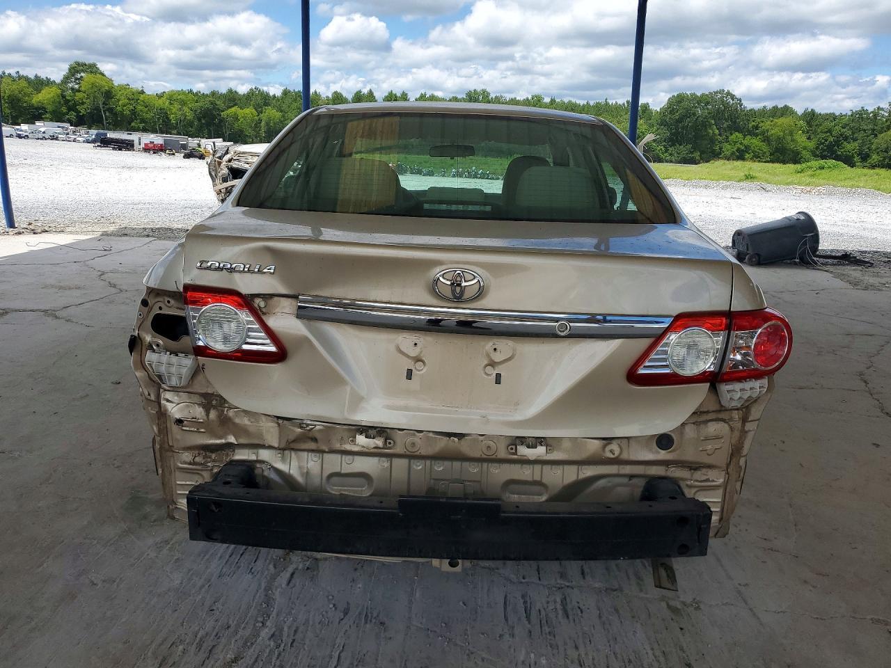 2013 Toyota Corolla L - Фото 6