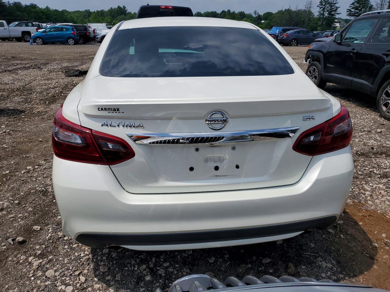 2017 Nissan Altima 2.5 Sr - Image 6