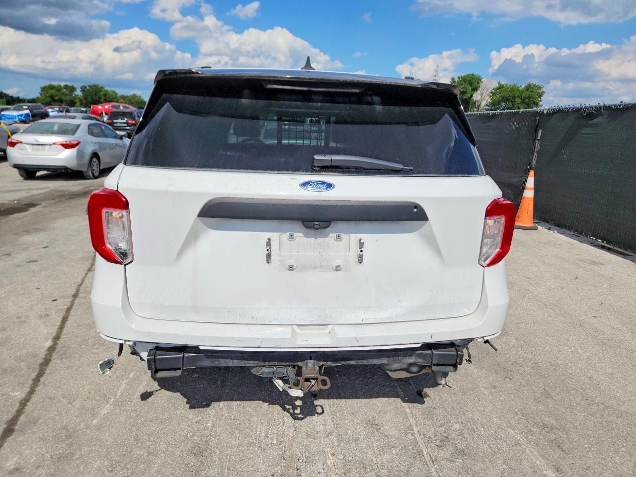 2021 Ford Explorer Police Interceptor - Image 6