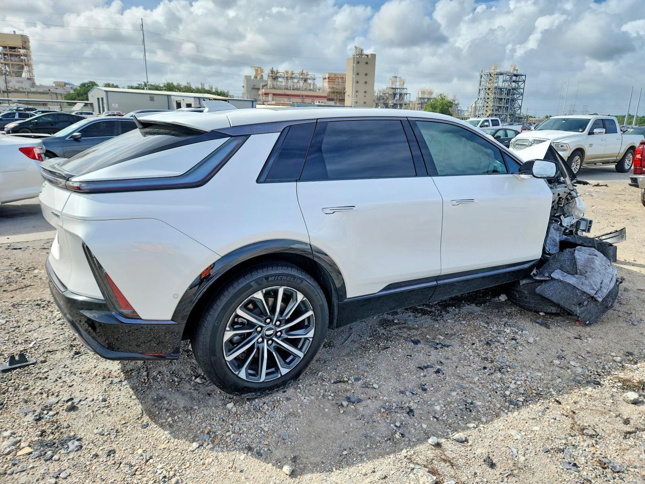 2024 Cadillac Lyriq Sport - Image 3