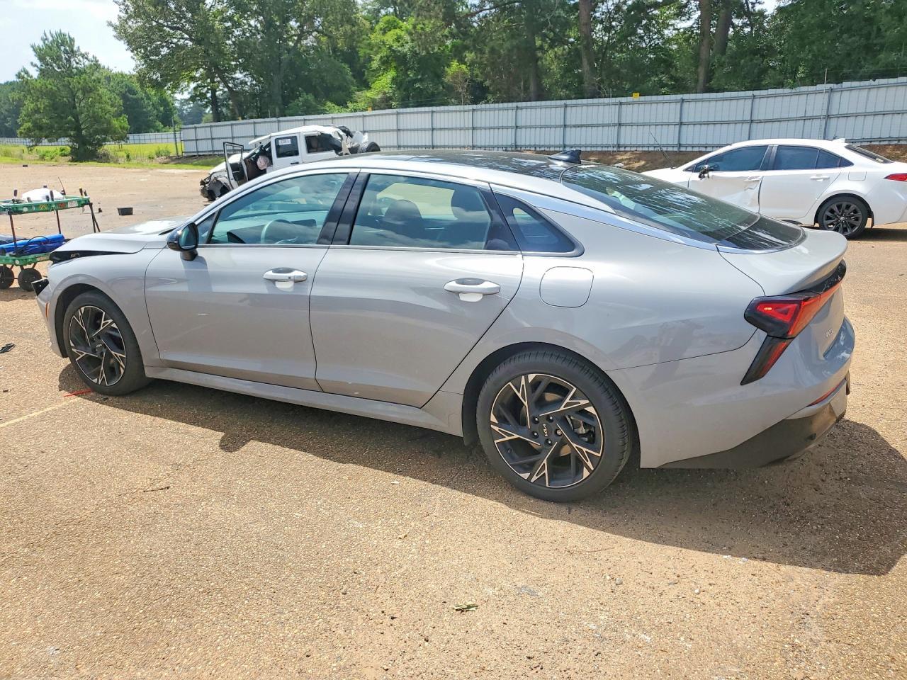 2025 Kia K5 Gt Line - Image 2