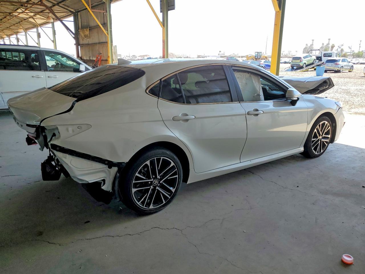 2025 Toyota Camry Xle - Image 3