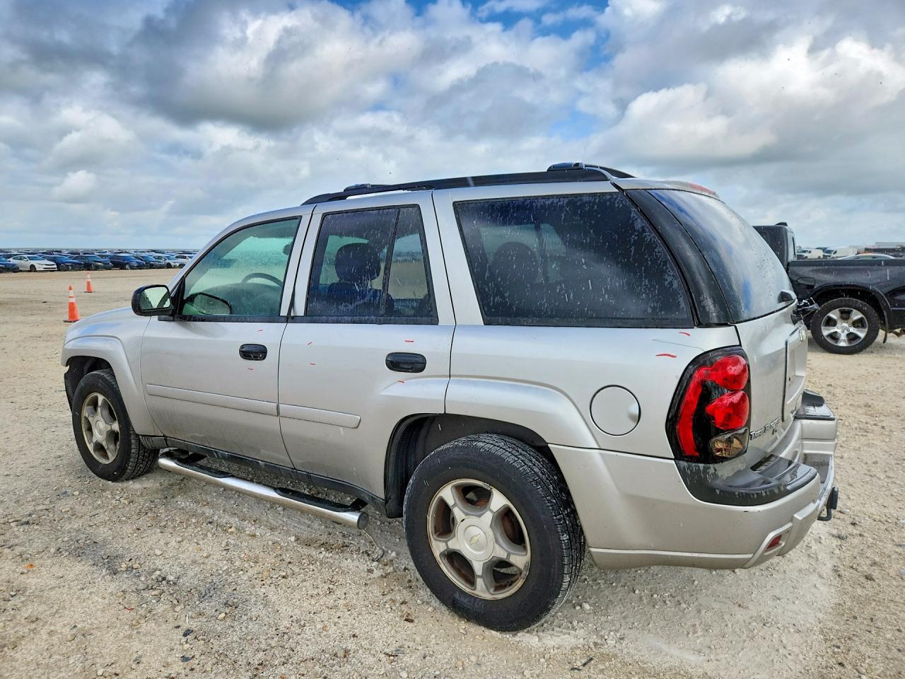 2006 Chevrolet Trailblazer Ls - Фото 2
