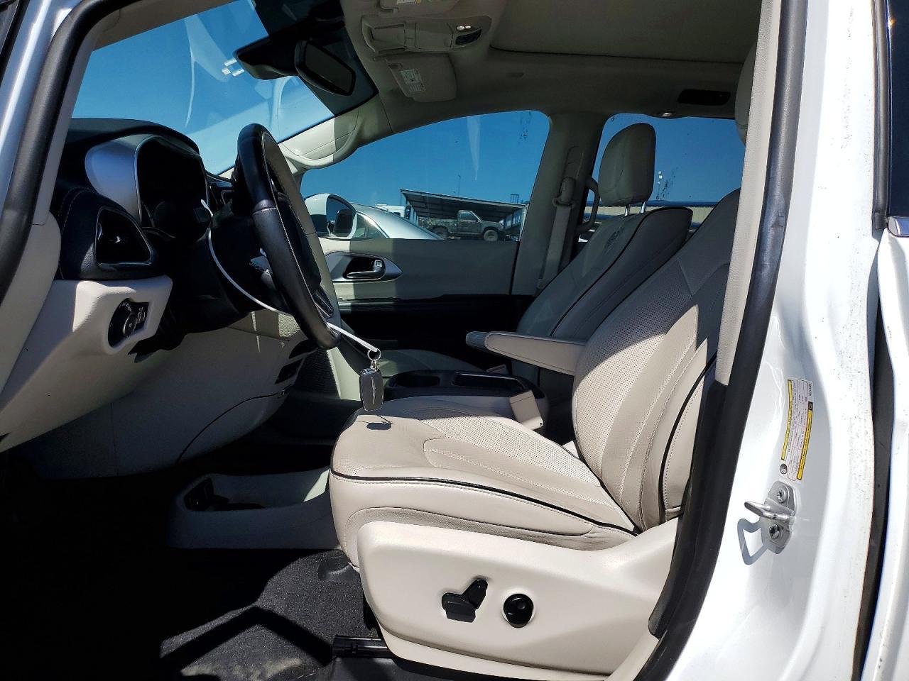 2019 Chrysler Pacifica Hybrid Limited - Фото 7