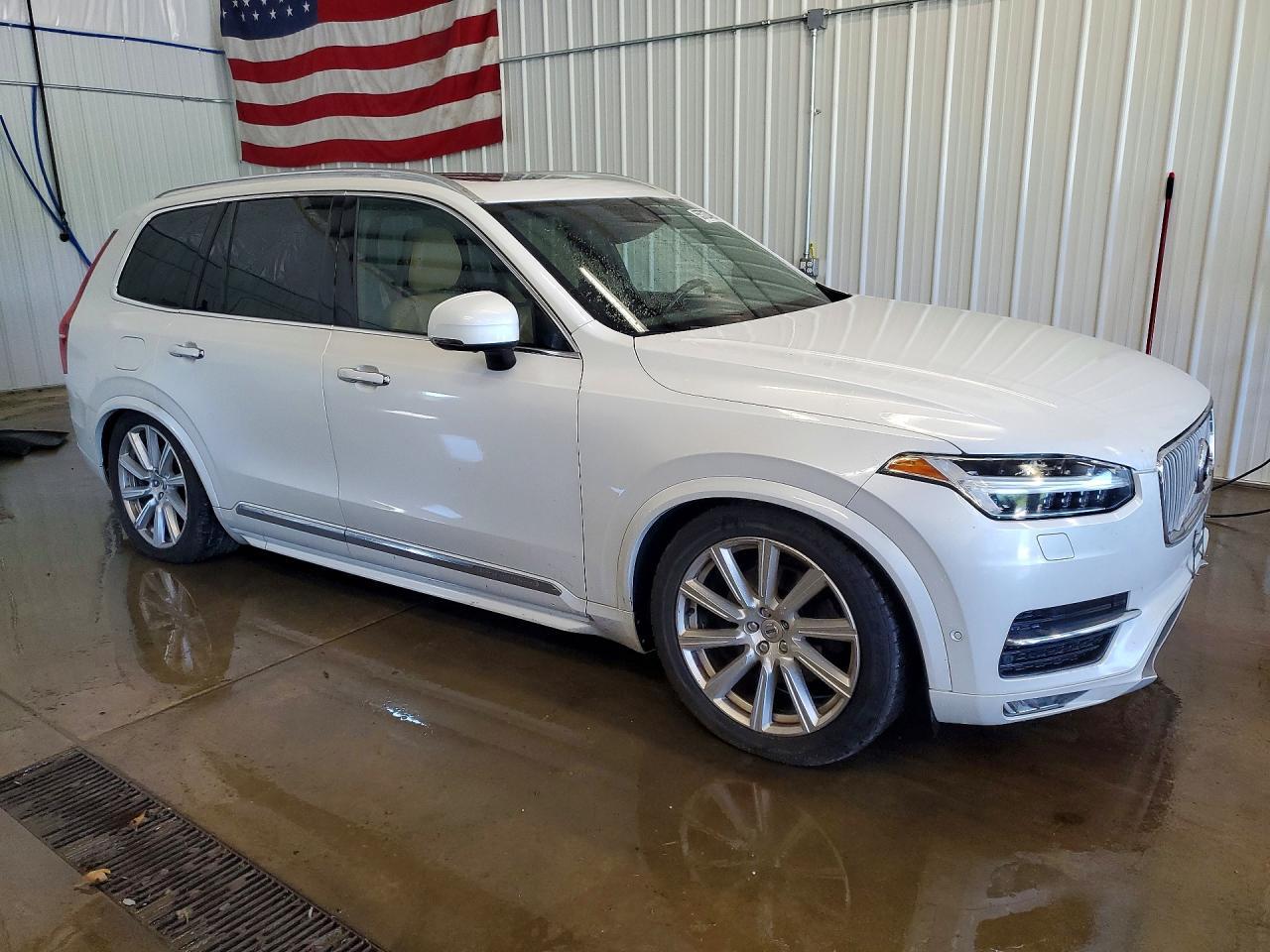 2017 Volvo Xc90 T6 - Image 4