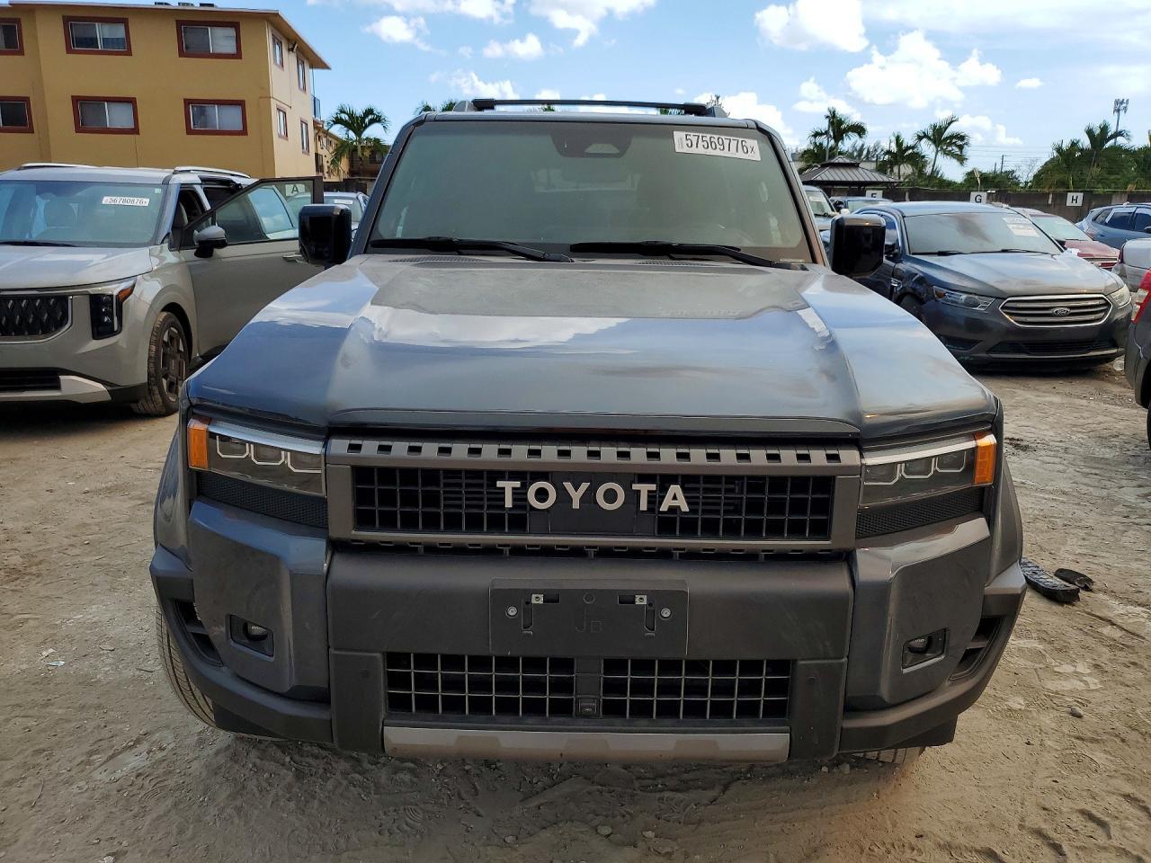 2025 Toyota Land Cruiser Base - Фото 5